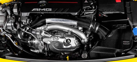 Turbo intake system Mercedes A35 AMG / GLA35 / GLB35 Eventuri  