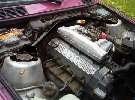 Rozpórka BMW 3 E30 Czarna