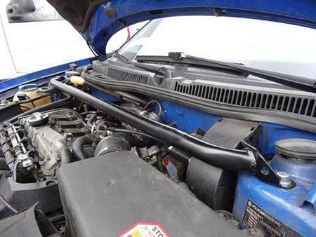 Strut Bar VW Golf 4 Black