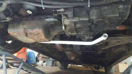 Rozpórka VW Golf 1 dolna Czarna