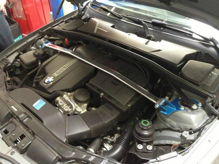 Strut Bar BMW E87 D1Spec