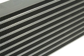 Intercooler 560x230x55 wejście 2,25" Tube and Fin