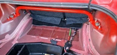 Rozpórka Dodge Challenger 08-19 tylna Czarna