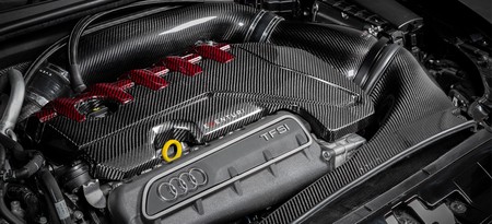 Osłona silnika Audi RS3 V2/TTRS 8S czarno-czerwona Eventuri 