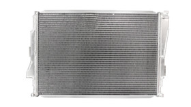 Sportowa chłodnica wody BMW E46 M3