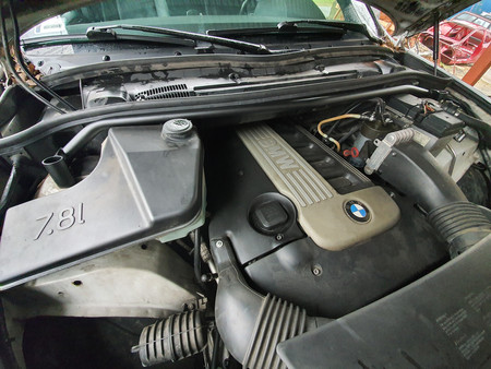Strut Bar BMW X5 E53 Black