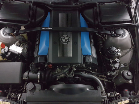 Rozpórka BMW 5 E39 Biała