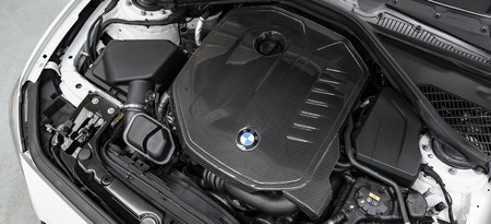 Engine cover BMW B58 M140i, M240i, M340i F-Series Carbon Eventuri  